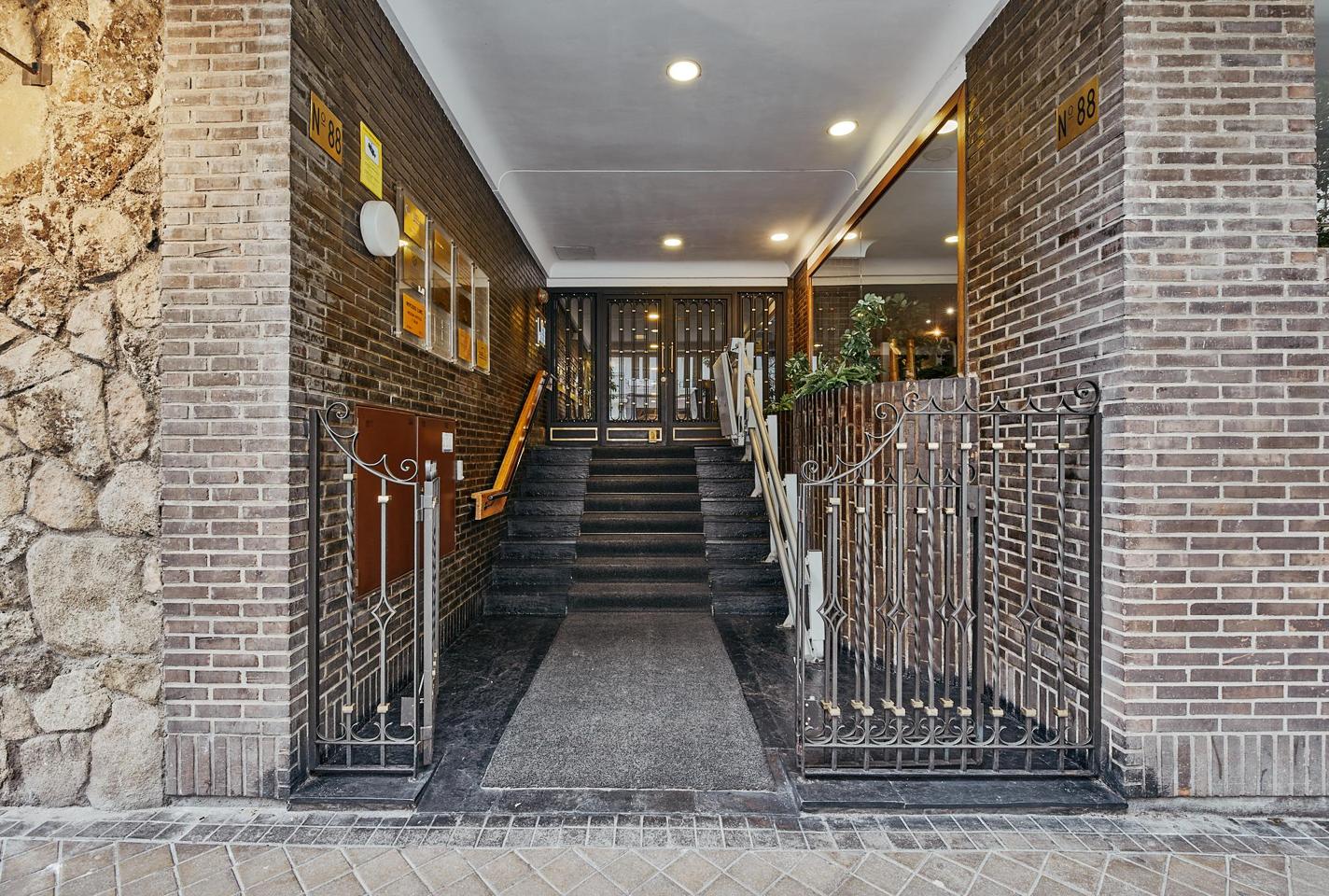 4246730-15df5264