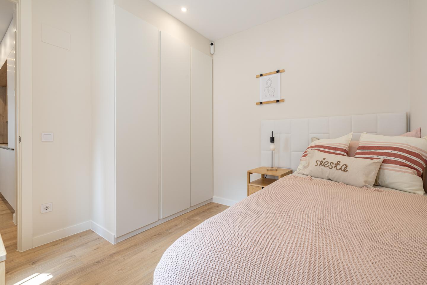 3769907-b38592ea